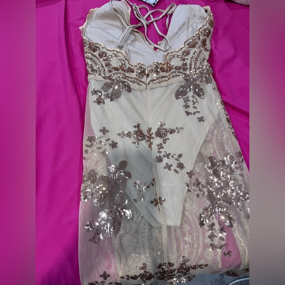 Fashion nova dress - Picture 4 of 6